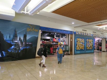 UniversalStore