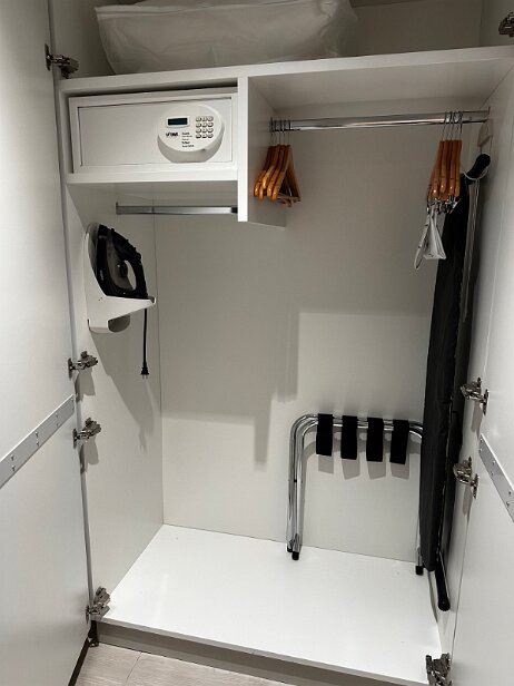 20250907_024302_iPhone